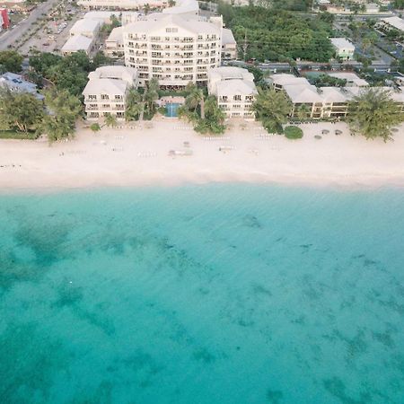 Caribbean Club Boutique Hotel, Grand Cayman Seven Mile Beach ภายนอก รูปภาพ