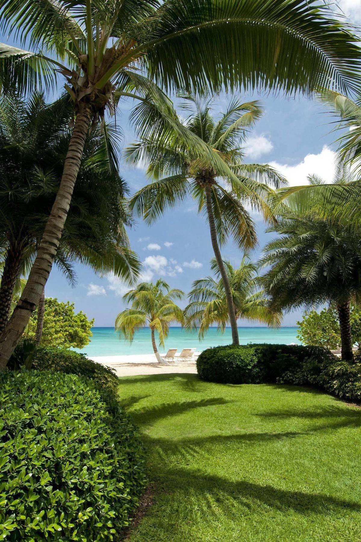 Caribbean Club Boutique Hotel, Grand Cayman Seven Mile Beach ภายนอก รูปภาพ