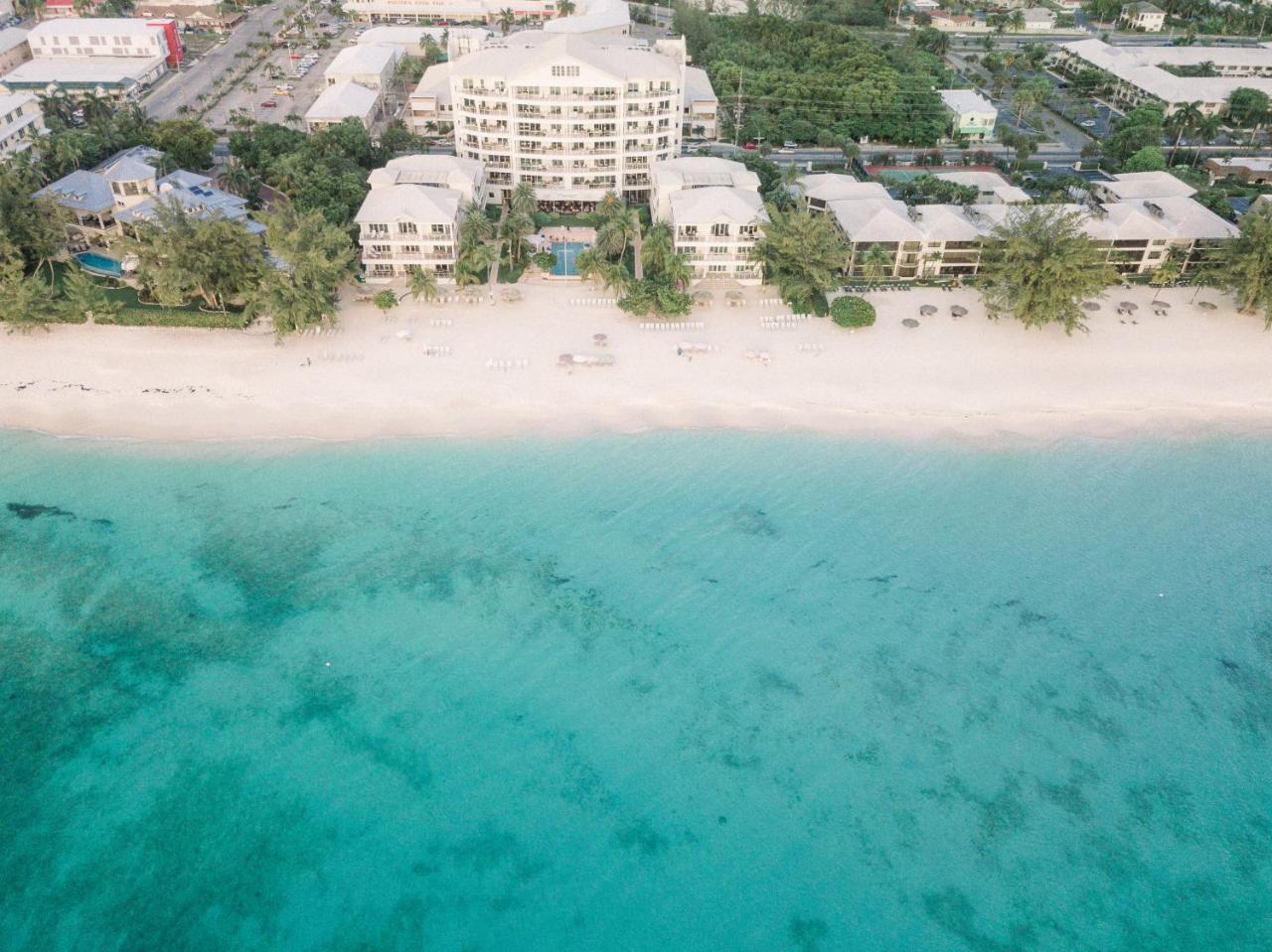 Caribbean Club Boutique Hotel, Grand Cayman Seven Mile Beach ภายนอก รูปภาพ