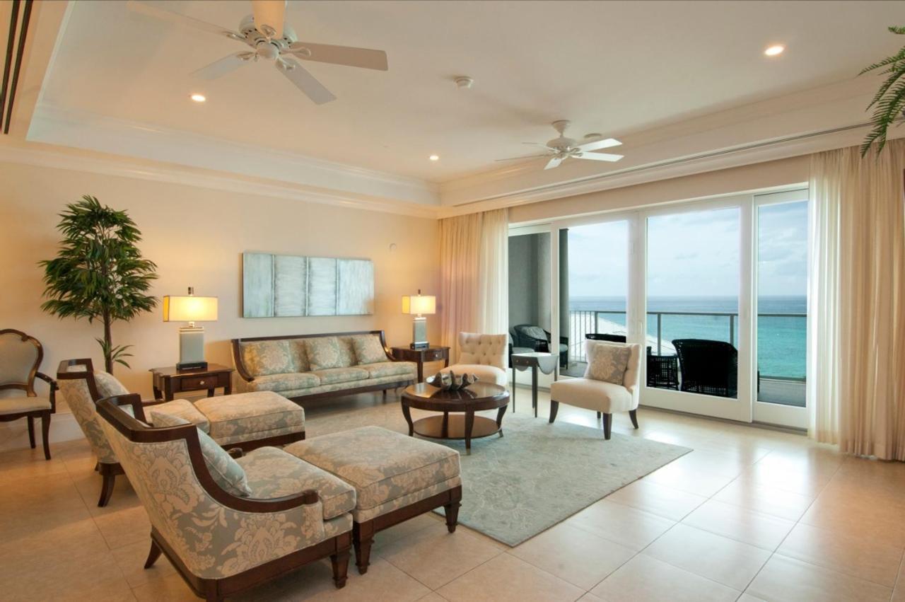 Caribbean Club Boutique Hotel, Grand Cayman Seven Mile Beach ภายนอก รูปภาพ