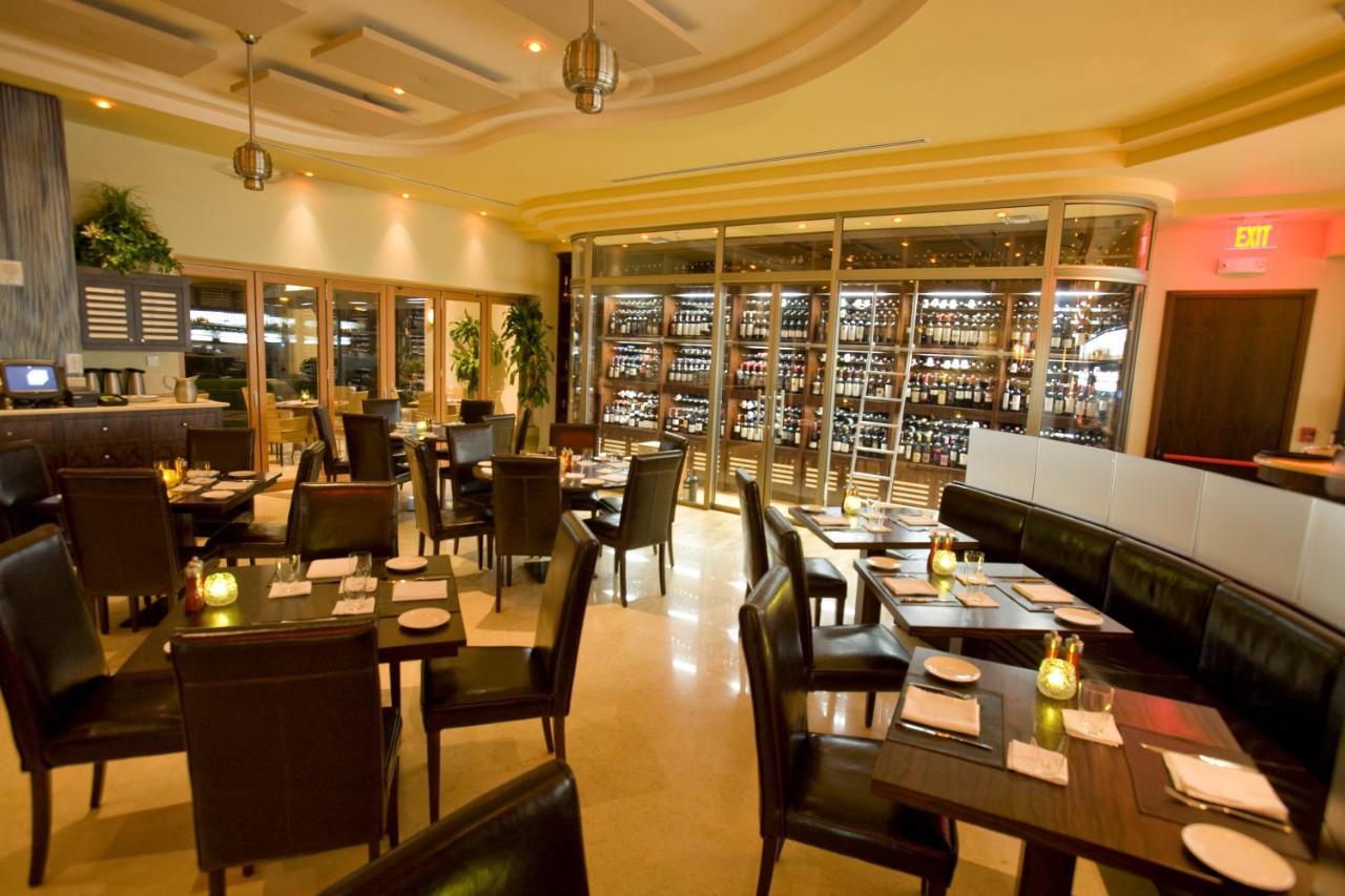 Caribbean Club Boutique Hotel, Grand Cayman Seven Mile Beach ภายนอก รูปภาพ