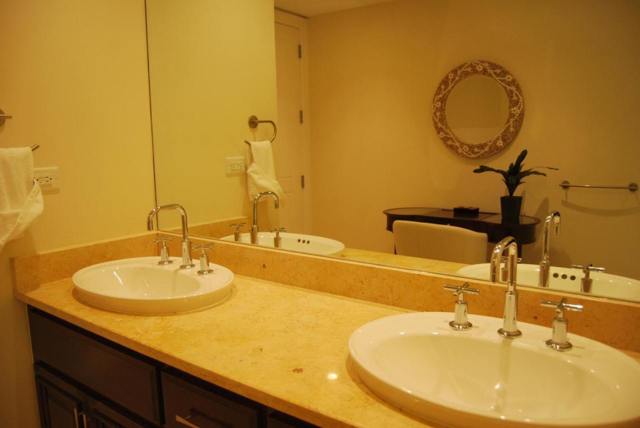 Caribbean Club Boutique Hotel, Grand Cayman Seven Mile Beach ภายนอก รูปภาพ